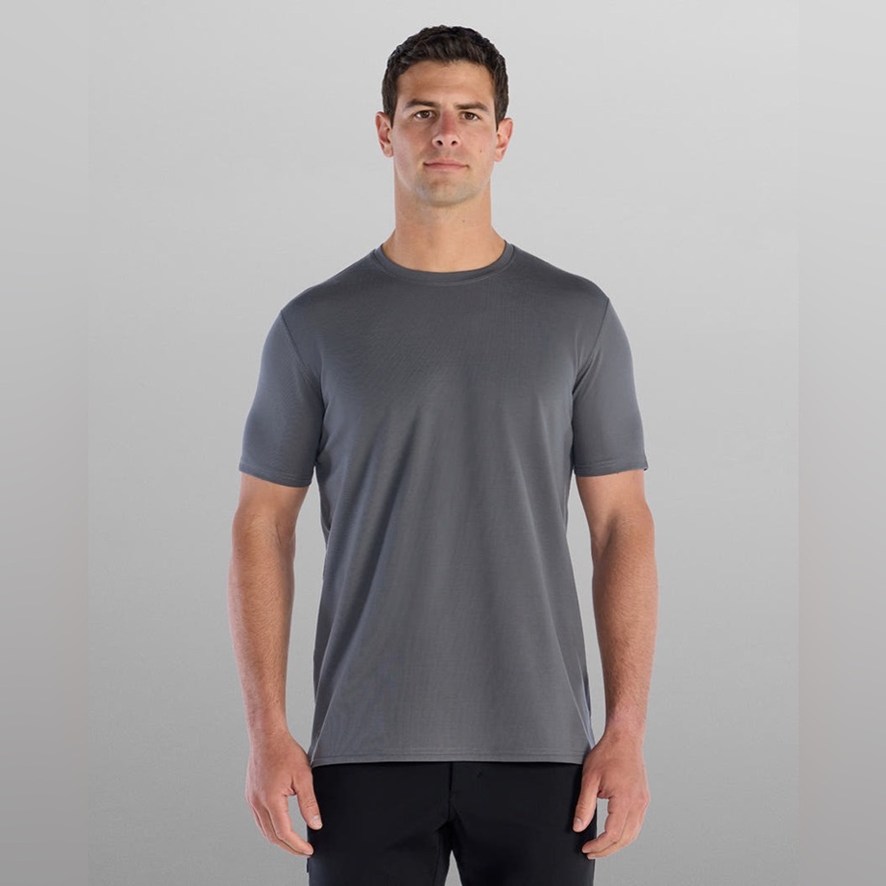 NWOT BYLT Everyday Short Sleeve Classic Fit in Charcoal